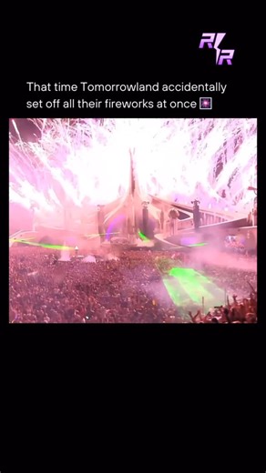 Raving Reviews | During W3 of Tomorrowland 2022, during 3 Are Legend’s (Dimitri Vegas, Like Mike & Steve Aoki) set on the mainstage, there was this moment... | Instagram