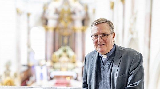 Impuls von Stefan Buß: Was berührt mein Herz? Fastentuch der Stadtpfarrkirche