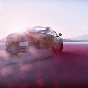 Découvrez l’hybride électrique qui procure des sensations fortes. Les deux sources d’énergie d’un hybride électrique Lexus, l’électricité et le pétrole, travaillent de concert pour vous propulser jusqu’à 100 km/h en seulement 4,7 secondes. Une performance qui fera battre votre cœur. #LexusLC | Lexus Canada