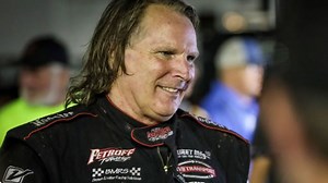 Dirt racing legend Scott Bloomquist dies in airplane crash
