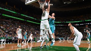 Daniel Theis Earned Minutes With the Starters