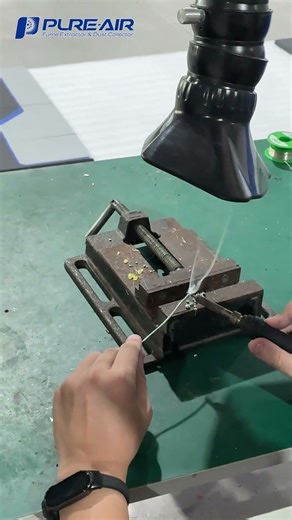 Solder fumes disappear instantly, clean air within reach. #pureair #fumeextraction