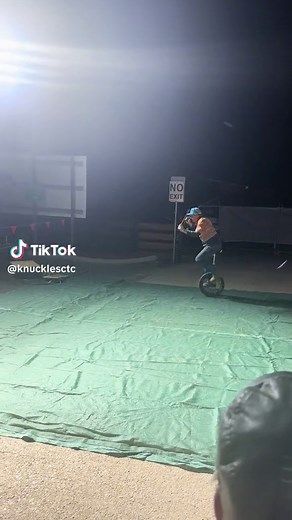 World whip cracker #whip #crack #worldchampion #australia #wow #countrytruckercaps