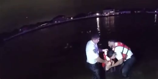 Deputies rescue driver from submerged vehicle in retention pond
