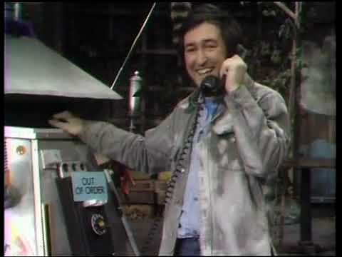 Classic Sesame Street - Sam The Robot Meets Grover Full Version 1972