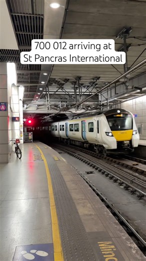 Thameslink Class 700 arriving at St Pancras International