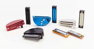 Dyna-Mic cups your harmonica for better tone, no feedback