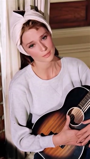 Audrey Hepburn's Splendor (Clip 2) - Taken from the full video available on my channel ‪@AlReeve08‬ ​