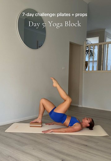 Day 5: Yoga Block Workout ✨ SAVE TRY! - curtsy to lunge knee drive - flying arabesque - squat pulse to kick out - push-up to cross climber - SL bridge to tabletop - SL bridge hold leg and arm wave - double leg stretch - scissors Perform each exercise for 45 seconds (both sides), 2-3x through. **video is sped up. #pilates #pilatesprops #pilatesworkout #homeworkout #workoutchallenge