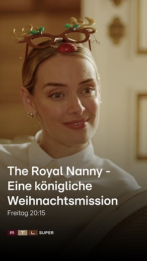 Um ein geplantes Attentat auf die königliche Familie zu vereiteln, wird Geheimagentin Claire undercover als Kindermädchen in den Palast eingeschleust. 👑Eine Mission, die umso heikler wird, als es zwischen ihr und Prinz Colin funkt. 💫Kann Claire das Komplott aufdecken? 🤔 Ihr erfahrt es heute Abend um 20:15 Uhr in unserem romantischen Super Movie „The Royal Nanny – Eine königliche Weihnachtsmission“.📺✨ | RTL SUPER