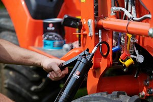 Comment choisir et utiliser une pompe à graisse ?