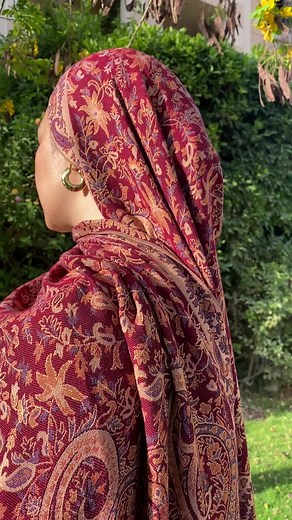 Red vs Maroon: Pashmina Scarf Styling Tutorial