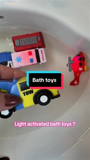 These light-activated bath toys make bath time easier AND more fun. #tubworksfun #lightupbathtoys #sensorybathplay #bathtimemagic#kidsbathtime @Tub Works Shop