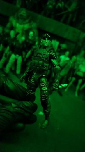 Sam Fisher vs Agent 47: A 1:18 Scale Showdown