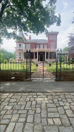 Stephen King’s House Bangor, Maine #maine #tourism