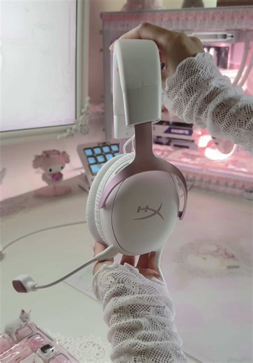 The Most Comfortable Gaming Headset: HyperX Cloud Flight 3