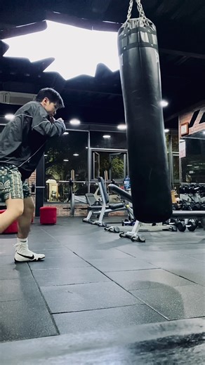 Exploring the Loneliness of Boxing