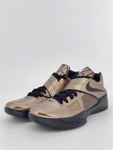 Nike KD 4 'Christmas' 2024 Locked-in fit, iconic strap, and Christmas colors built for clutch moments all season long. #fyp #basketball #sneakers #nike #kd4