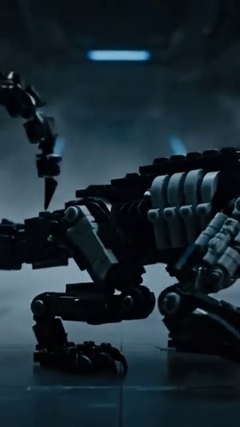 LEGO Xenomorph Rises #alienearth #legoalien