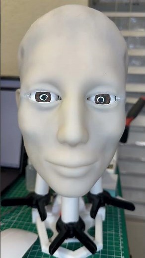 Inmoov’s head v2 with silicone mask and speech demonstration.