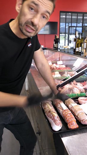 Découvrez nos filets mignons farcis ! Venez redécouvrir la finesse du filet mignon sublimé par une farce délicate, savamment équilibrée pour révéler toute la richesse de ses saveurs. Un plat raffiné, prêt à sublimer vos repas et à séduire les palais des plus gourmands ! | 𝐋𝐞𝐬 𝐕𝐢𝐚𝐧𝐝𝐚𝐫𝐝𝐬 - Vedène - Artisan Boucher Charcutier Traiteur