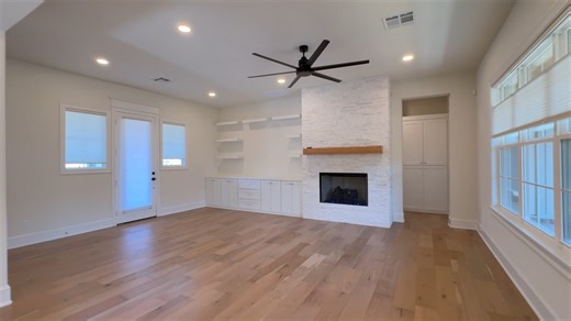 2050 N Dutton : Fayetteville, AR