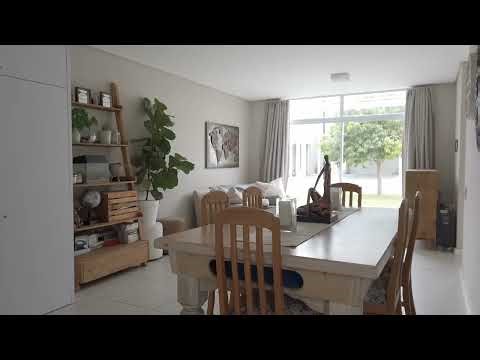 Modern Elegance & Adventure Await at Somerset Lakes