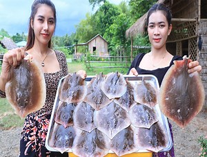 218K views · 4.3K reactions | Stingray fish soup and crispy cook recipe | Polin chan | Facebook