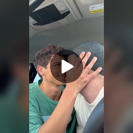 i really don’t want people to be rude when i show him 😕 i hate the internet @Bloom Nutrition #bloompartner