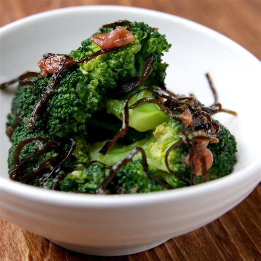 ブロッコリー 丸ごと消費3選/ One Broccoli Head 3 ways🥦 レシピはこちら！https://bzfd.it/37ouODY 作ったらコメント欄に写真を投稿してくださいね！😊✨ | Tasty Japan