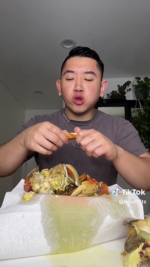 Giving My Pet Crab a Bath | Seafood Boil Mukbang & Tasting