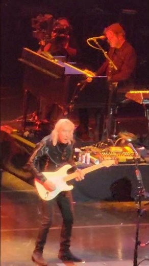 Eagles Life in the Fast Lane Joe Walsh #joewalsh ‪@EaglesBand‬ ‪@JoeWalshOfficial‬