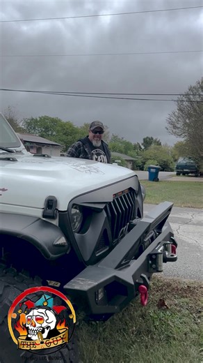 154K views · 1.5K reactions | Yellow light #comedyskits #TheGuy | The guy | Facebook