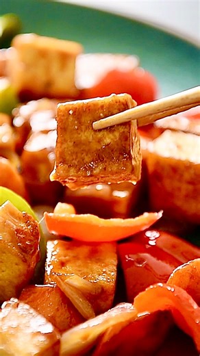 Wil Yeung | I can’t believe how simple and easy this recipe is to make. The best part? You can swap out for your fav or veggies on hand. Join me in... | Instagram