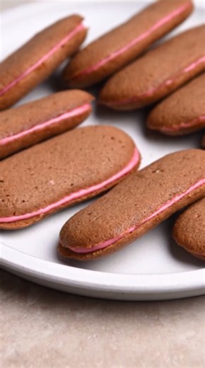 Chocolate raspberry Milano cookies: A flavorful treat