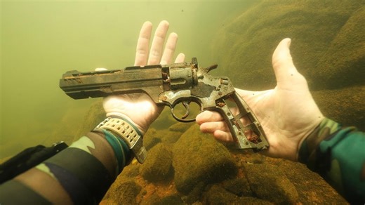 Why police are investigating this gun found underwater