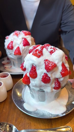 いちごたっぷり🍓ヨーグルトベースの絶品かき氷🍧🥄
