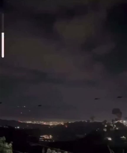 #ATENCIÓN Vecinos de Fuerte Tiuna divulgan videos del sobrevuelo de aviones en el componente militar, el principal de Caracas y muy cerca de la residencia de Nicolás Maduro. | NTN24 Venezuela