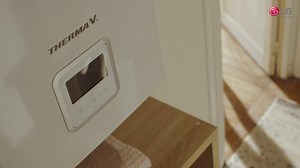 Υιοθέτησε στο σπίτι σου μία πιο οικολογική συνείδηση αντικαθιστώντας τον λέβητα με μία LG Αντλία Θερμότητας THERMA V! Έως και 4 φορές πιο αποτελεσματική σε σύγκριση με έναν παραδοσιακό λέβητα αερίου, η THERMA V ζεσταίνει και δροσίζει το σπίτι σου & παρέχει ζεστό νερό όλο τον χρόνο με μειωμένο αποτύπωμα άνθρακα. Γνώρισε μία λύση θέρμανσης που είναι καλύτερη για το σπίτι σου, αλλά και για το σπίτι όλων μας, εδώ: http://lge.ai/6052JWVik | LG Global