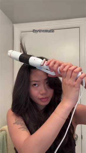 How to Style 90s Curtain Bangs: A Quick Tutorial