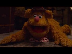 Muppets Most Wanted: Kermit and Constantine Mirror Bit (Extended Version)