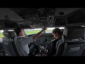 Boeing 737-800 EPIC Gusty Crosswind Landing Bucharest Airport OTP RWY18L | Cockpit View