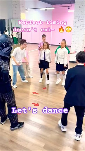 This Shuffle Dance Group Is Next Level 😳💃🏻🪩🕺🏻