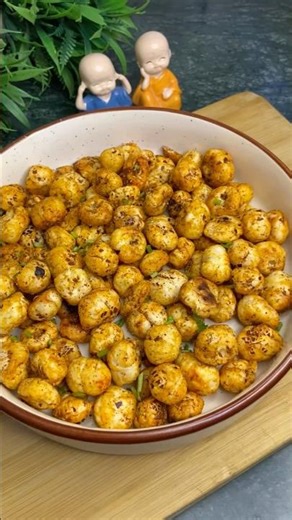 Healthy bhi, tasty bhi 😍 Masala Makhana ready! #quickrecipe