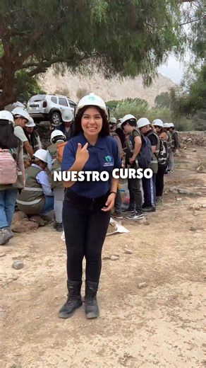 👷‍♀️🌱 | El monitoreo ambiental es la herramienta básica para ayudar a determinar qué se está contaminando y cómo esto afecta al medio ambiente. 🥇Con el respaldo del colegio de Ingenieros del Perú - CDP. En nuestro curso completo te enseñaremos cómo: ✅ Preparar un plan de muestreo de suelos contaminados ✅ Elaborar un programa de monitoreo de calidad de aguas ✅ Modelar contaminantes atmosféricos ✅ Formular estrategias de cumplimiento de los ECA y LMP ⚠ Sesiones Presenciales:Salidas a campo en M