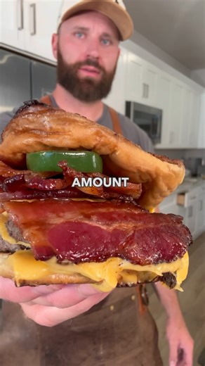 Kyle Smith on Instagram: "Baconator vs. Faconator: A High-Protein Burger Showdown I DARE YOU TO EAT ONE…. I do not however dare you to eat 2 in one sitting. You cannot and should not. ❤️174 recioe in bio use coupon code: shred now Macros and ingredients: Macros for 1: 495 cals, 54g protein 23 carbs 26 fat Recipe to make 4 16oz. 93/7 beer 4 oro wheat keto English buns Onion Jalapeno Taste flavor co honey siracha 16 slices center cut bacon 4 slices velveeta Salt and pepper #Baconator #HighProtein 