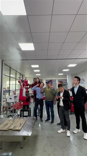 Industrial robots replace workers.#abb #fanuc #kuka #yaskawa