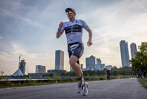 424K views · 2.9K reactions | Cramps x2 and an epic run battle 掠 The US Open was some race! We’re sharing some of our favourite moments from the PTO Tour as we near the end of the 2023 season  | T100 Triathlon World Tour | Facebook