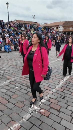 Promoción 1998 - 1999. Ex alumnas del Colegio Clorinda Matto de Turner - Cusco 2025 #contactocusqueño #desfilecusco2025 #colegioclorindacusco #colegioclorindamattodeturner #cuscoperu | Contacto Cusqueño