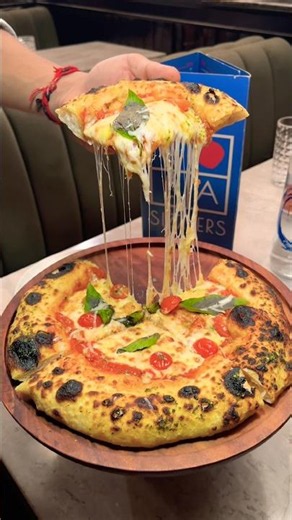 Neapolitan Pizza #bundelaofficial #neapolitanpizza #pizza
